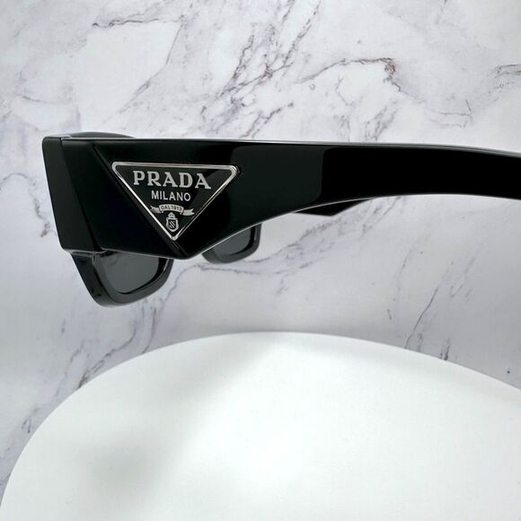 New Prada Sunglasses Black Square Oversized Triangle Plaque Logo Authentic - Picture 5 of 16